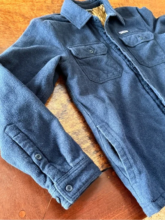 Worn Wear Patagonia Navy Fleece Shirt Jacket with Quilted Lining M - Picture 3 of 7